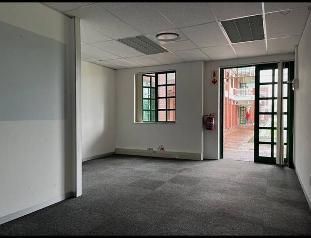 BUSINESS PROPERTY TO RENT IN CLAREMONT